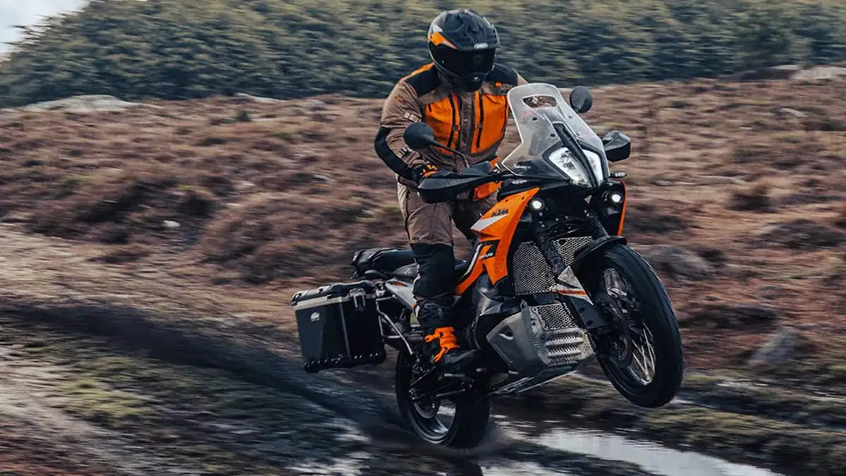 KTM 890 Adventure Bike unveiled in india 