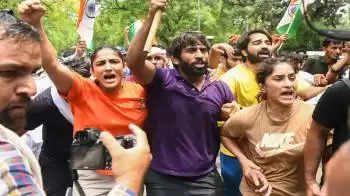 Wrestlers Protest  