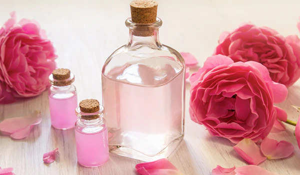 Benefits of Rose Water