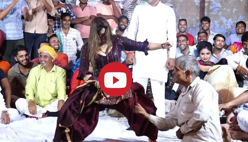Haryanvi Dance:'अलबेली तांगे वाली' पर इस हसीना का डांस देख स्टेज पर चढ़ा ताऊ, फिर जो हुआ इस वीडियो में ही देख लीजिए